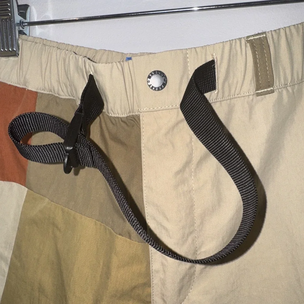 China Town Market Gorp Patchwork Tech/ Hiking Short Men's Medium NWT 
